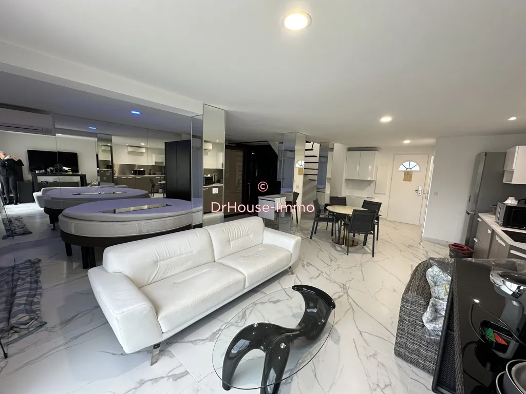 Séjour - Duplex Rénové avec Terrasse au Jardin d'Éden