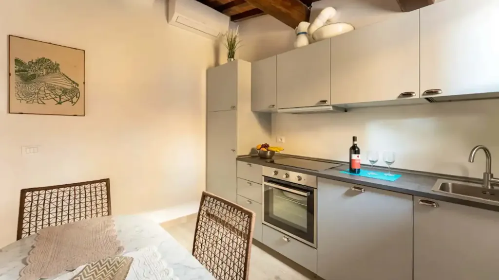 Kitchen - 1-Bedroom Apartment with Terrace in Florence