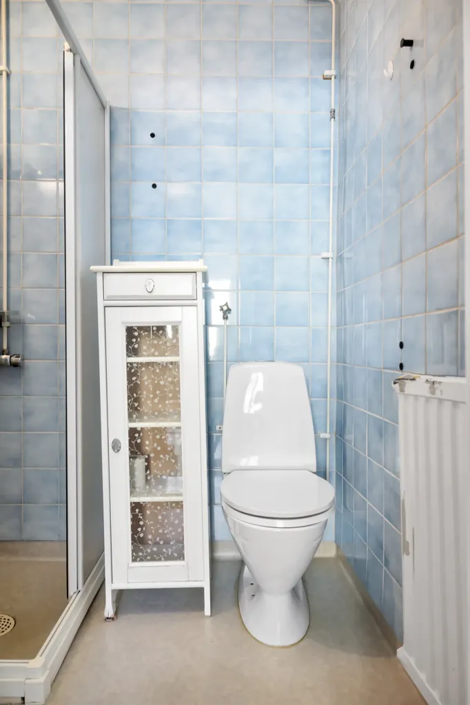 Vannitoad - Two-Bedroom Apartment with City Proximity in Norrköping