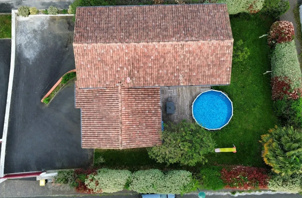 Õhuvaade - Family House with Pool in Larressore