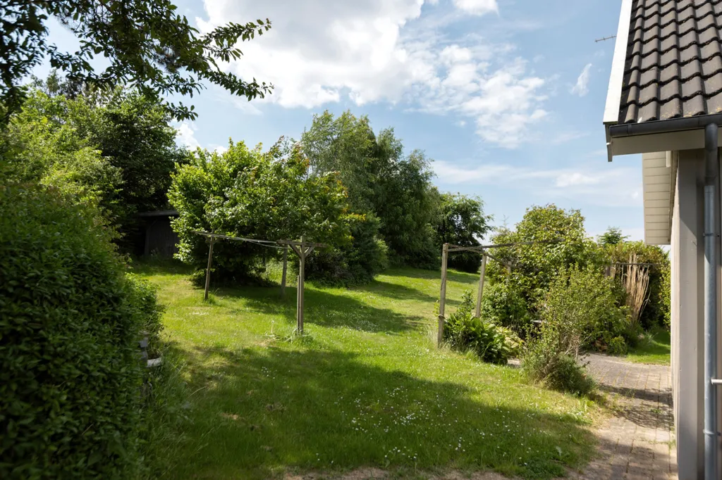 Aed - Modern Villa with Scenic Views in Vig