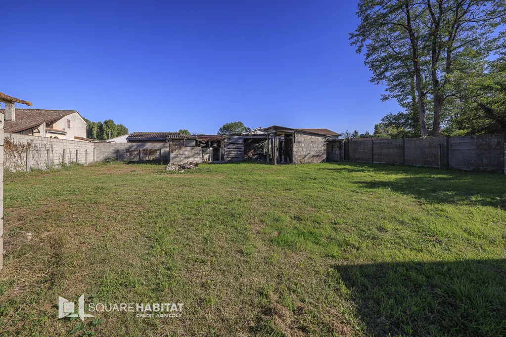 Aed - Stone House with Development Potential in St Denis