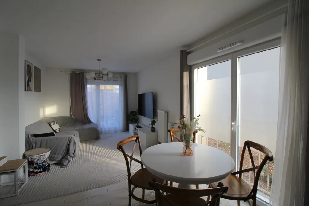 Comedor - Apartment with Private Garden in Champigny-sur-Marne