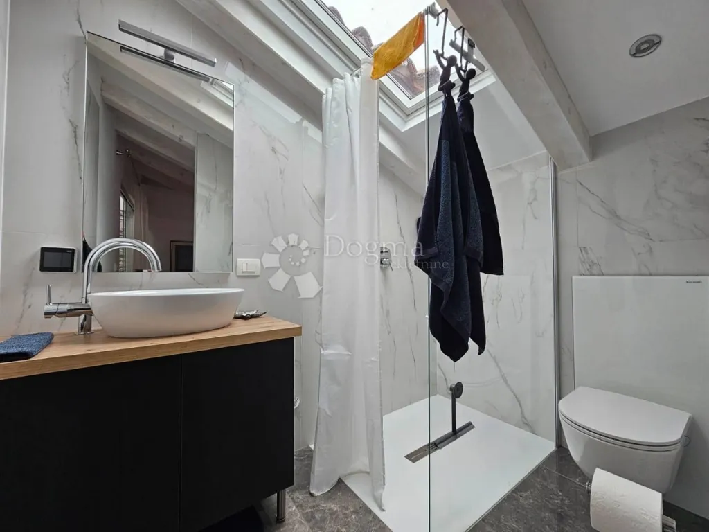 Vannitoad - Apartment with Sea View in Rovinj Centre