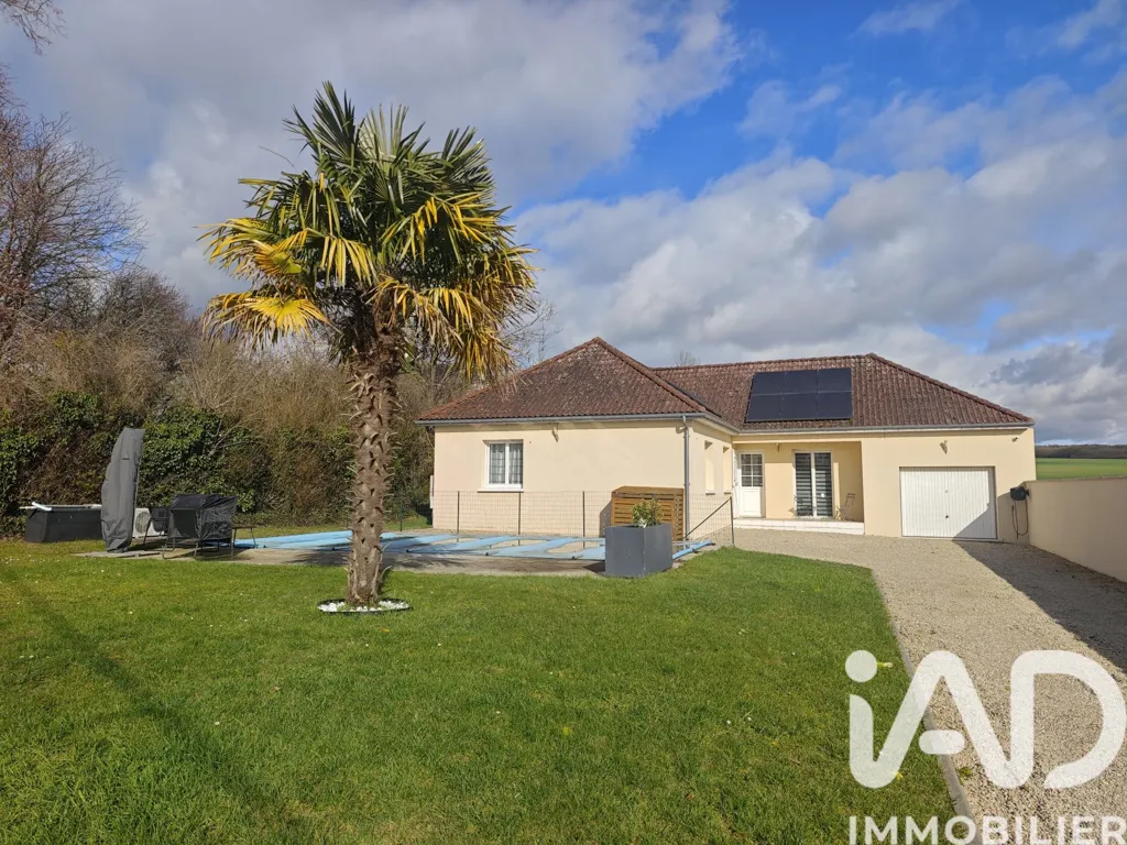 Aed - Contemporary Villa with Pool in Avant-lès-Marcilly