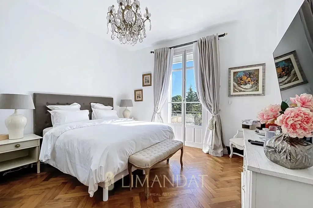 Chambres - Maison 7 pièces à Cannes
