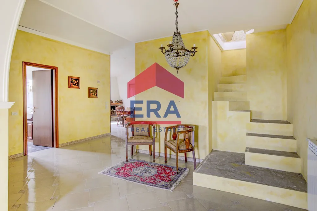 Pièces - Villa with 4.5-Hectare Park in Ardea