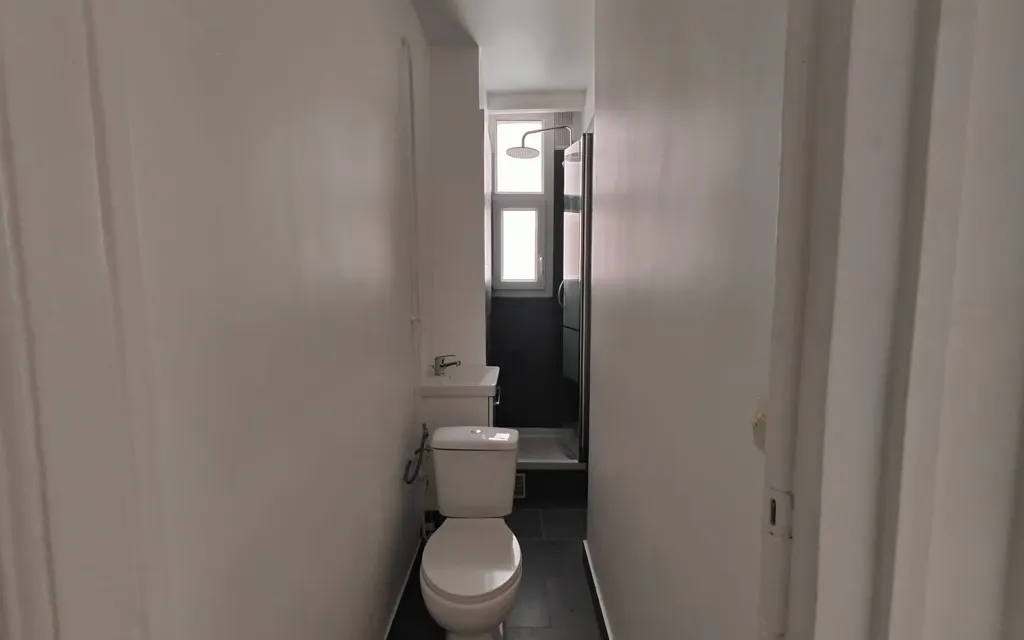 Vannitoad - Modernised 2-Bed Flat in Saint-Ouen Centre