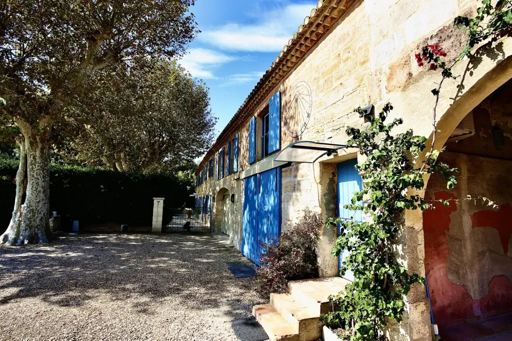 Välivaade - Luxury House with Pool in Nîmes, Occitanie