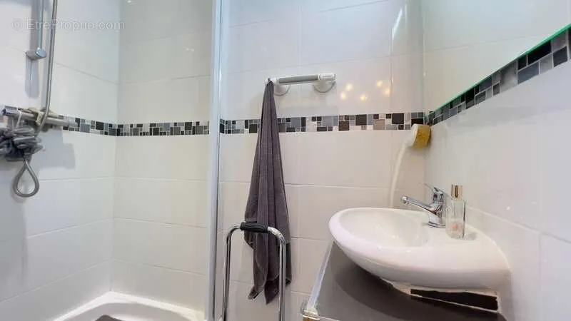 Salles de bain - Appartement T4 avec Balcon à Quimper-Sud