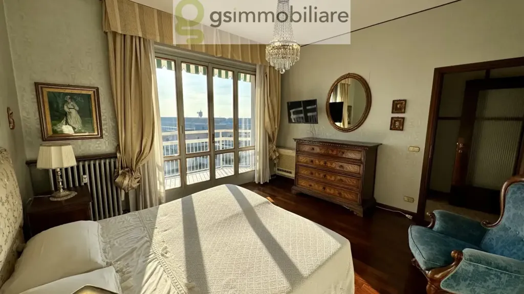 Bedrooms - Spacious Penthouse with Triple Exposure in Brescia
