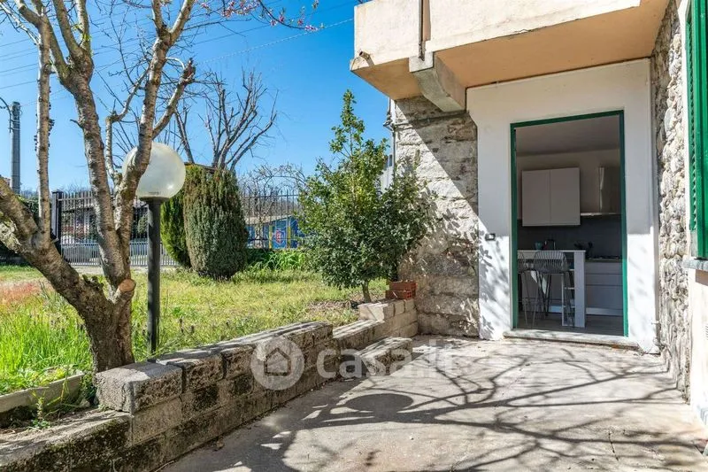 Terrasse - Modern Studio with Garden View in Borgomanero