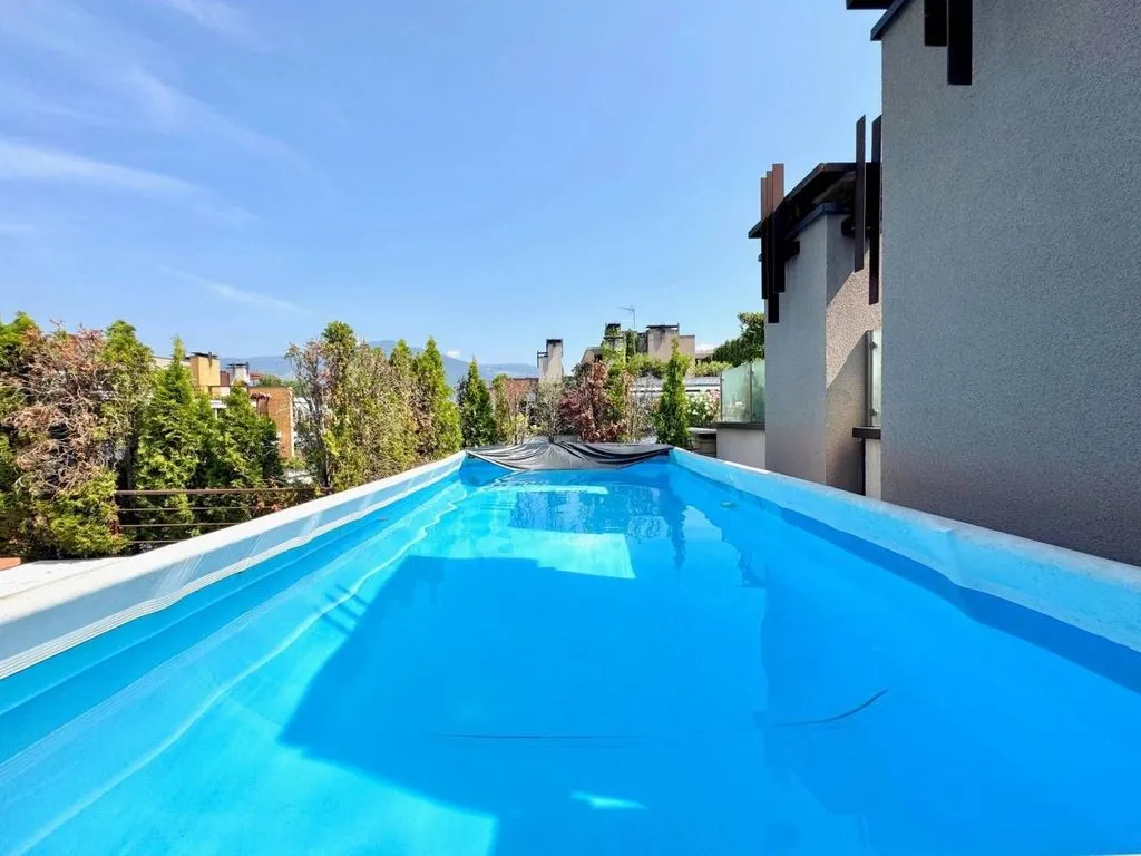 Piscine - Penthouse with Private Terraces in Laives
