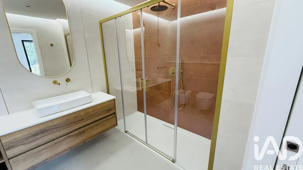 Vannitoad - Newly Built Apartment with Sea View in Alcabideche