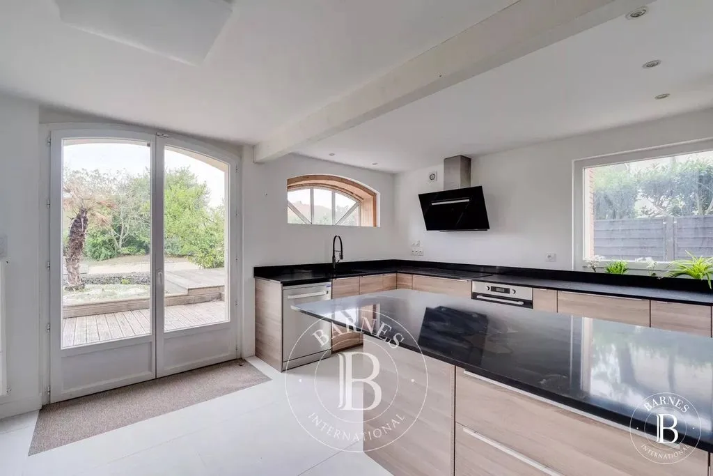 Köök - Luxury House with Pool in Castelginest