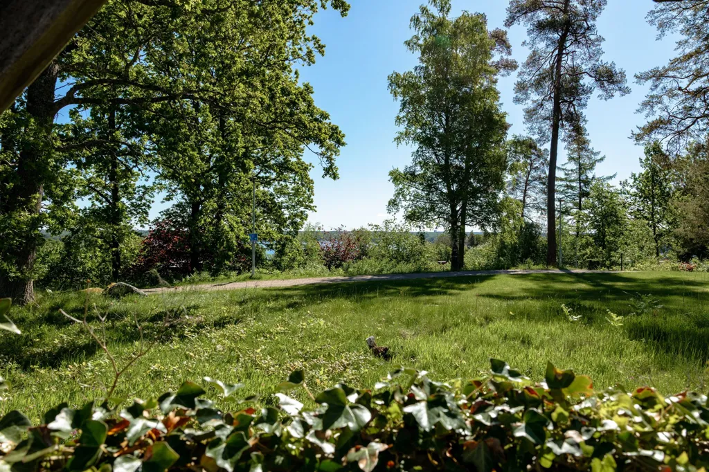 Jardin - Villa with Garden in Öjaby