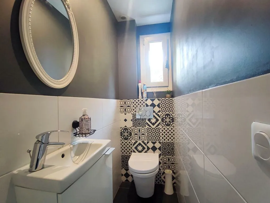 Vannitoad - Renovated House with Terrace in Noisy-le-Sec