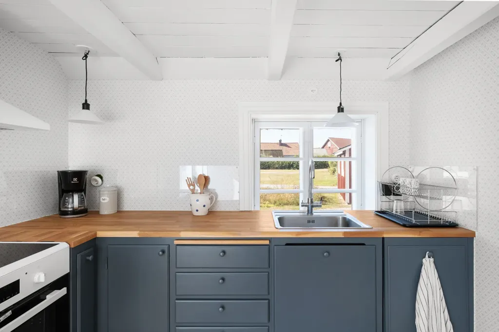 Cucina - Renovated Shopfront with Garden in Blekinge