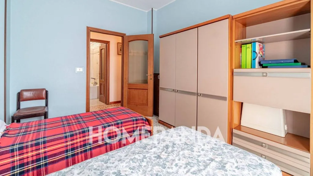 Magamistoad - Apartment with Dual Balconies in Turin