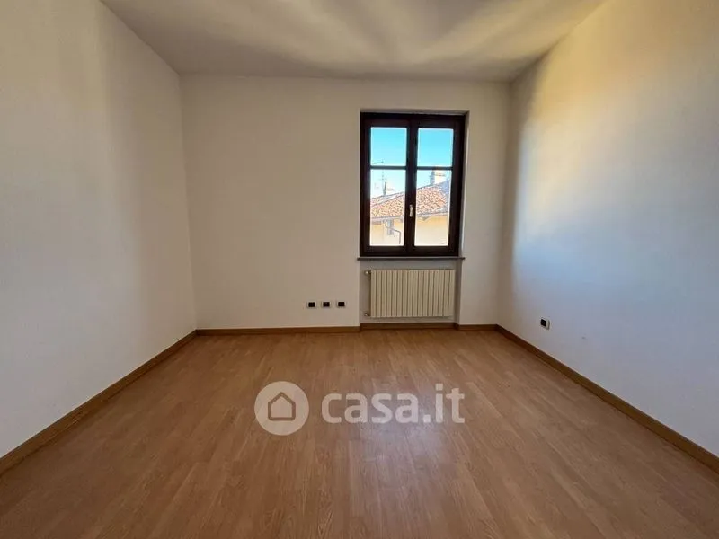 Pièces - Rearranged Triplex in Centre of Valfenera