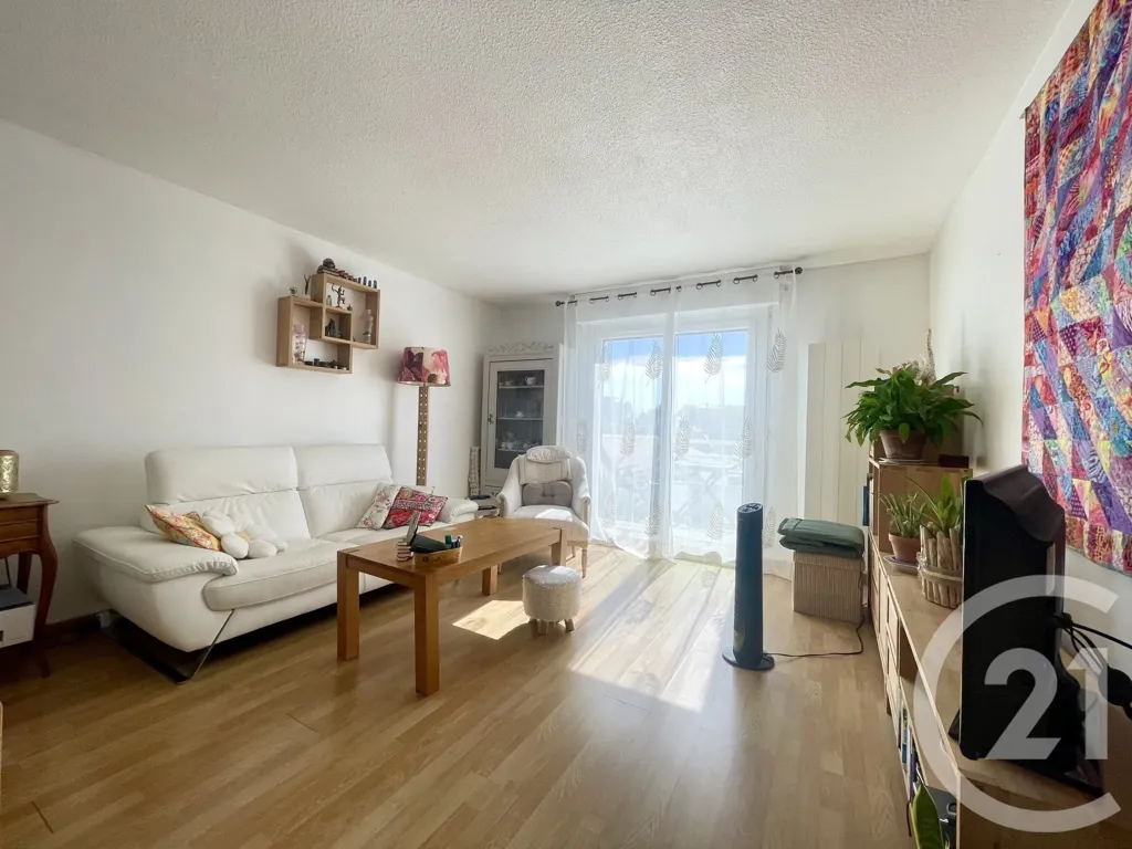 Elutuba - 3-Bedroom Apartment with Balcony in Blagnac Centre