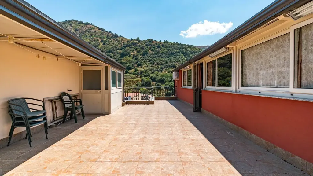 Terrasse - Bifamiliare with Panoramic Views in Graniti