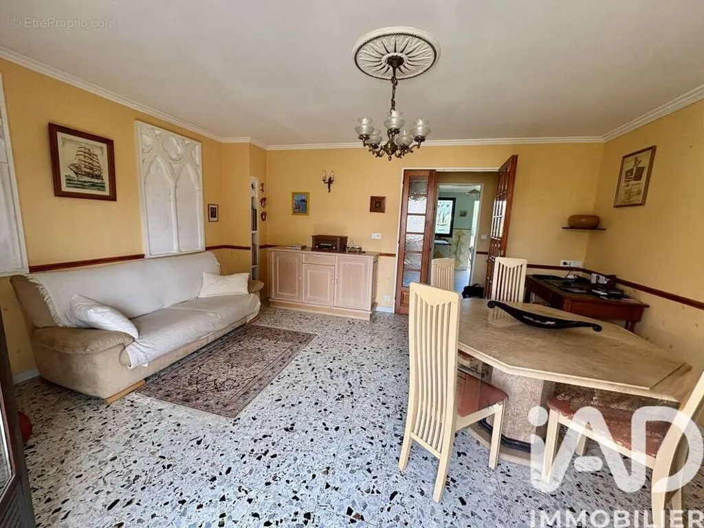 Salle à manger - Appartement T4 avec Balcon à Saint-Cyr-sur-Mer