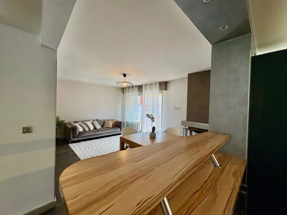 Séjour - Appartement T3 bis avec Balcon en Hyper Centre Annemasse