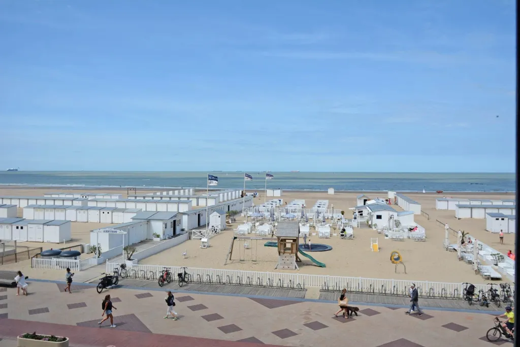 Appartement Rénové avec Terrasse à Zeedijk Albertstrand