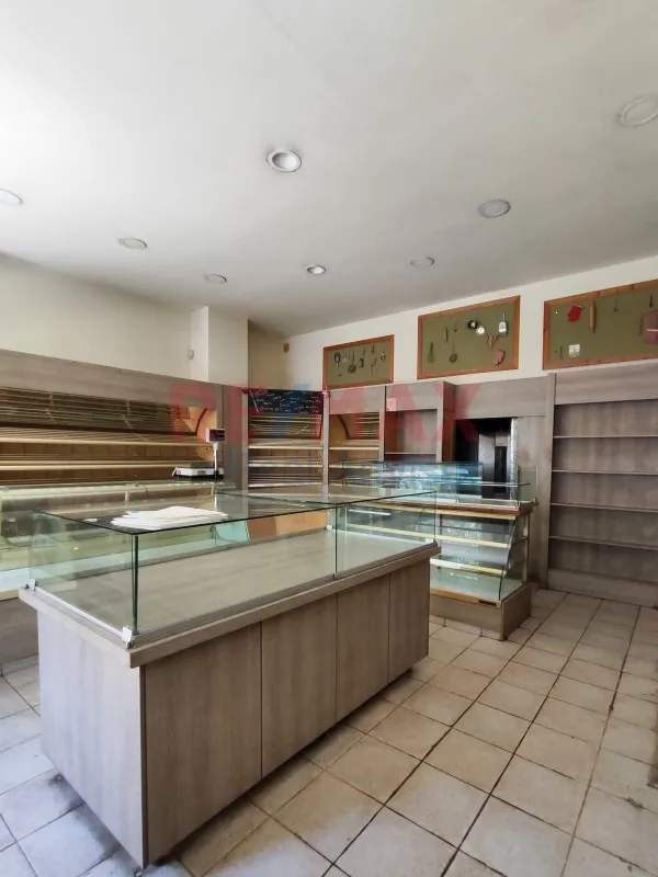 Toad - Shop for Rent with High Footfall in Marousi