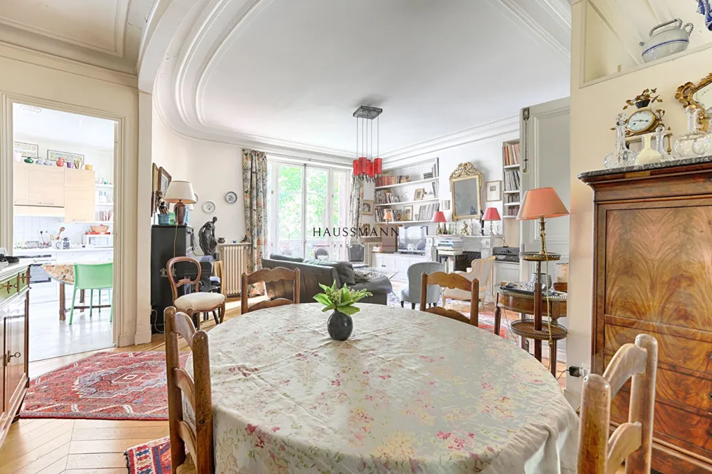Söögituba - Flat with Garden View in Paris 9th