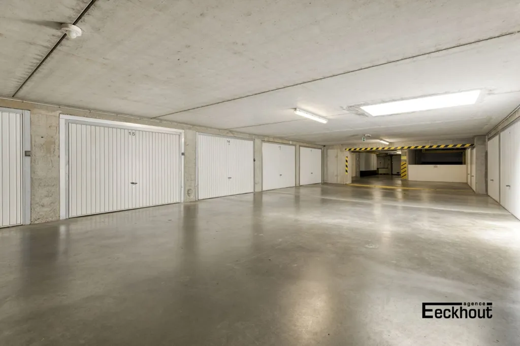 Garage - Apartment with Park View in Oostende
