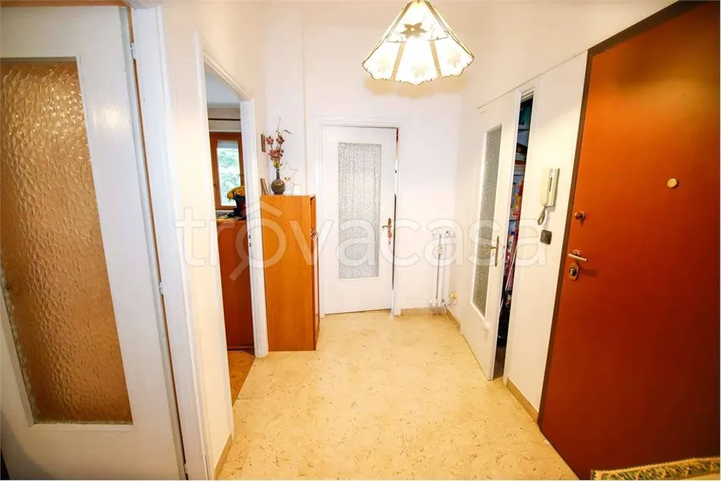 Entrée - Apartment with Balcony in Volpiano