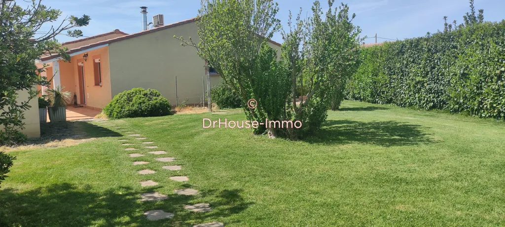 Garden - Villa with Pool and Garden in Longages