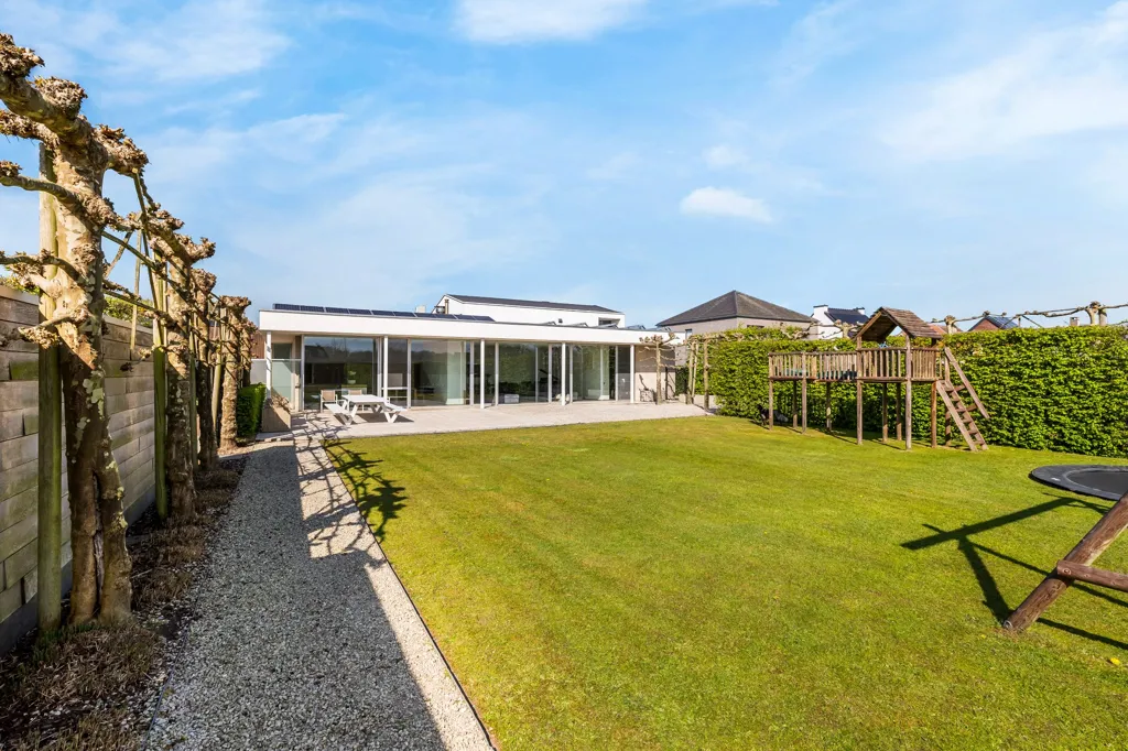 Garden - Modern Villa with Wellness Area in Dessel