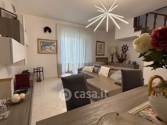 Elutuba - Terraced House with Balcony in Capranica