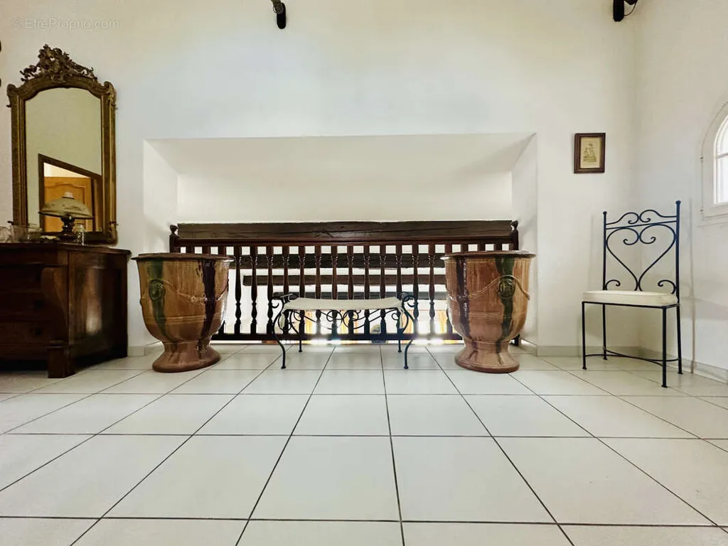 Elutuba - Independent House with Pool in Lattes Centre