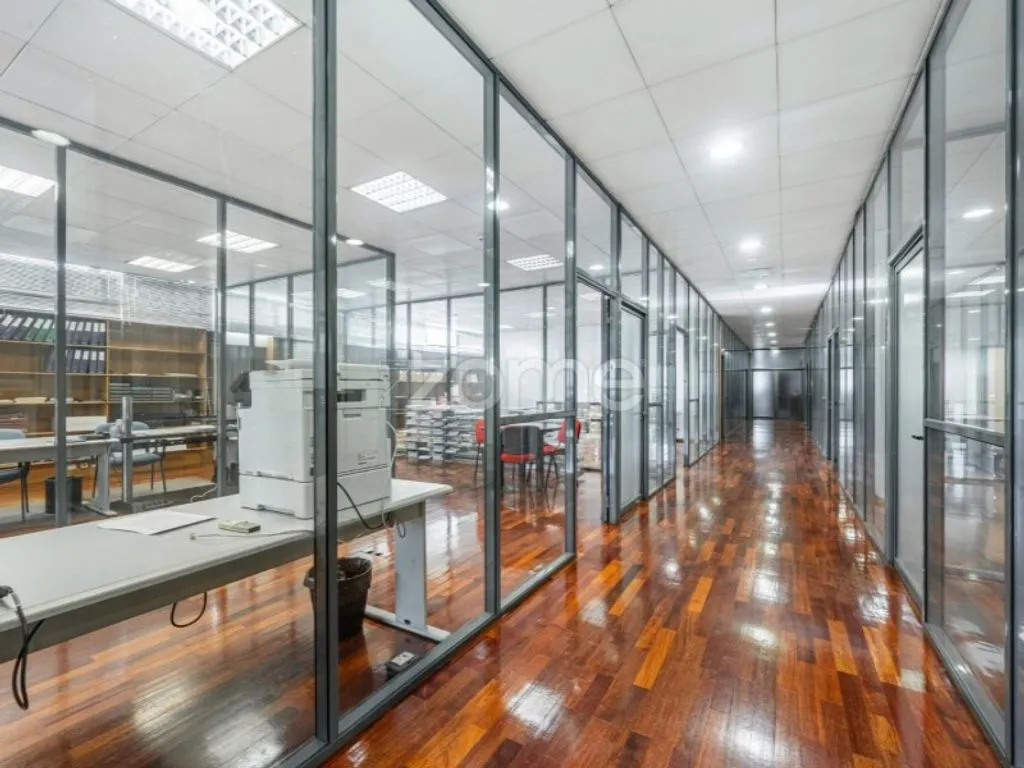 Kabinet - Corporate Office with South Terrace in Maia