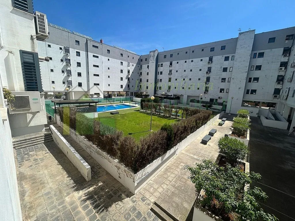 Aed - Apartment with Pool in San Antonio, Sevilla