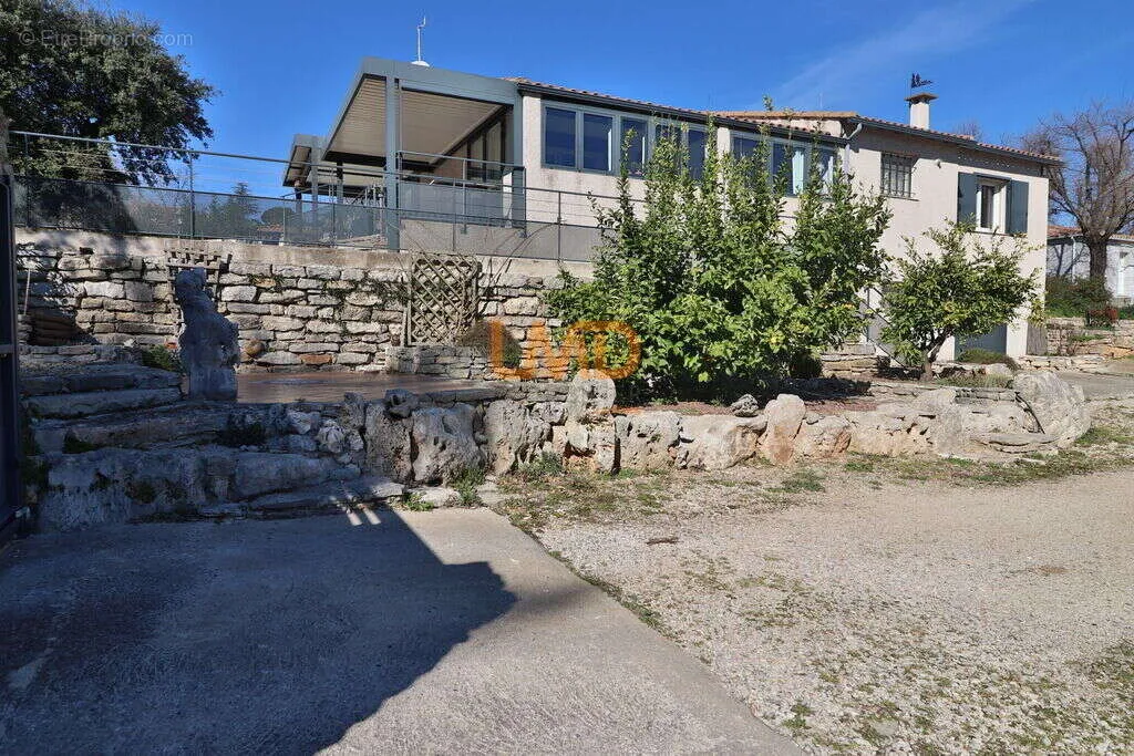 Extérieur - Maison avec Vue Dégagée à Aspères