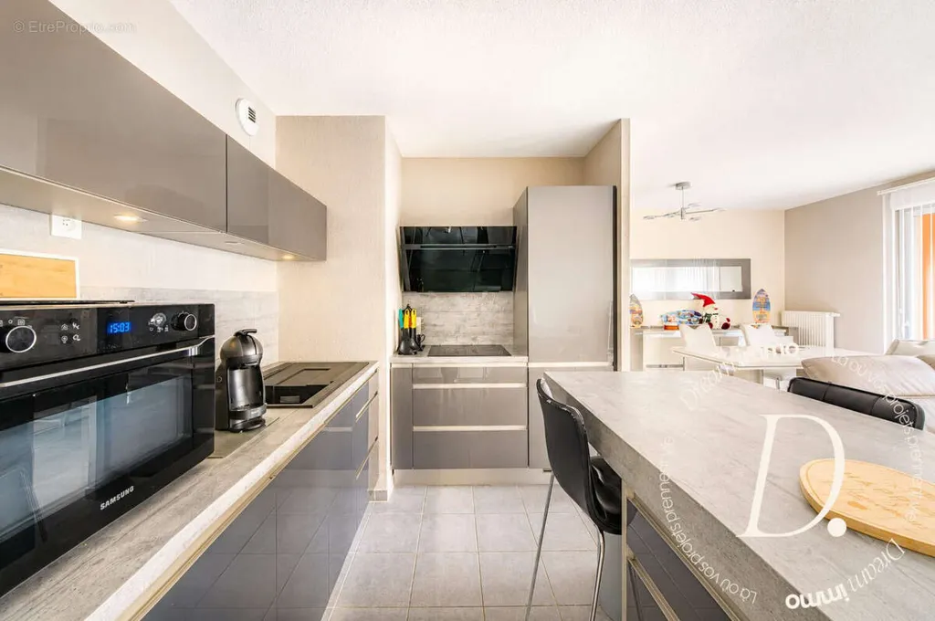 Kitchen - Spacious 2-Bed Apartment with Terrace in Montpellier