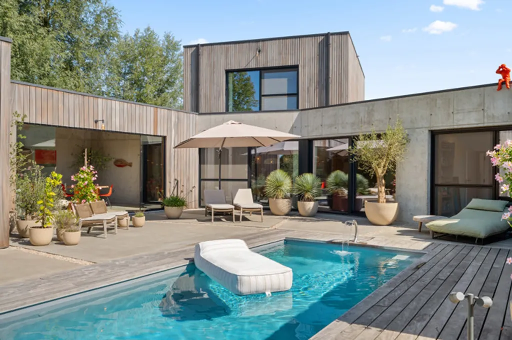 Piscina - Modern Villa with Pool in Putte
