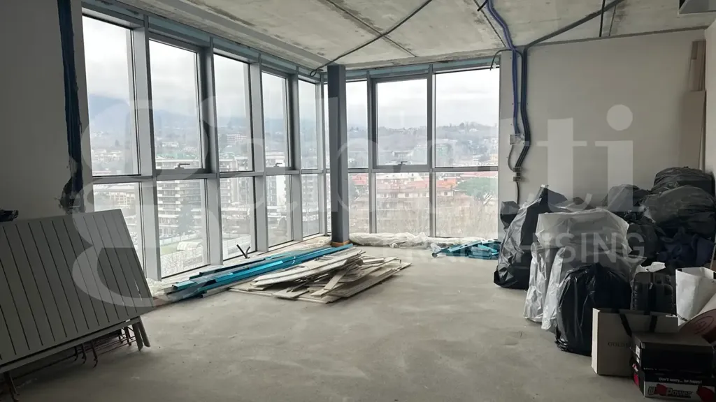 Pièces - Modern Apartment with Balcony in Avellino