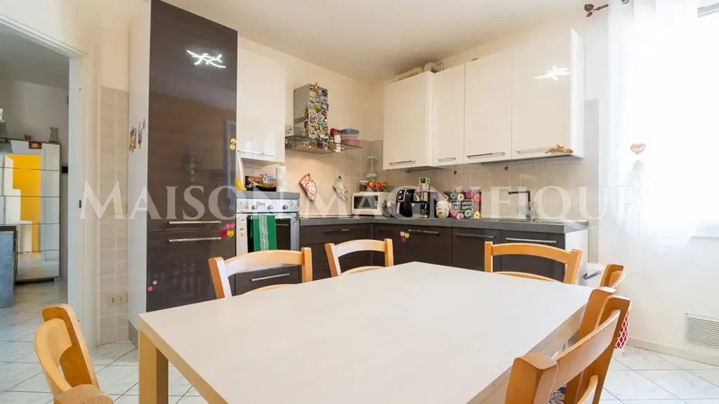 Söögituba - Modernised Apartment with Monument View in Comacchio