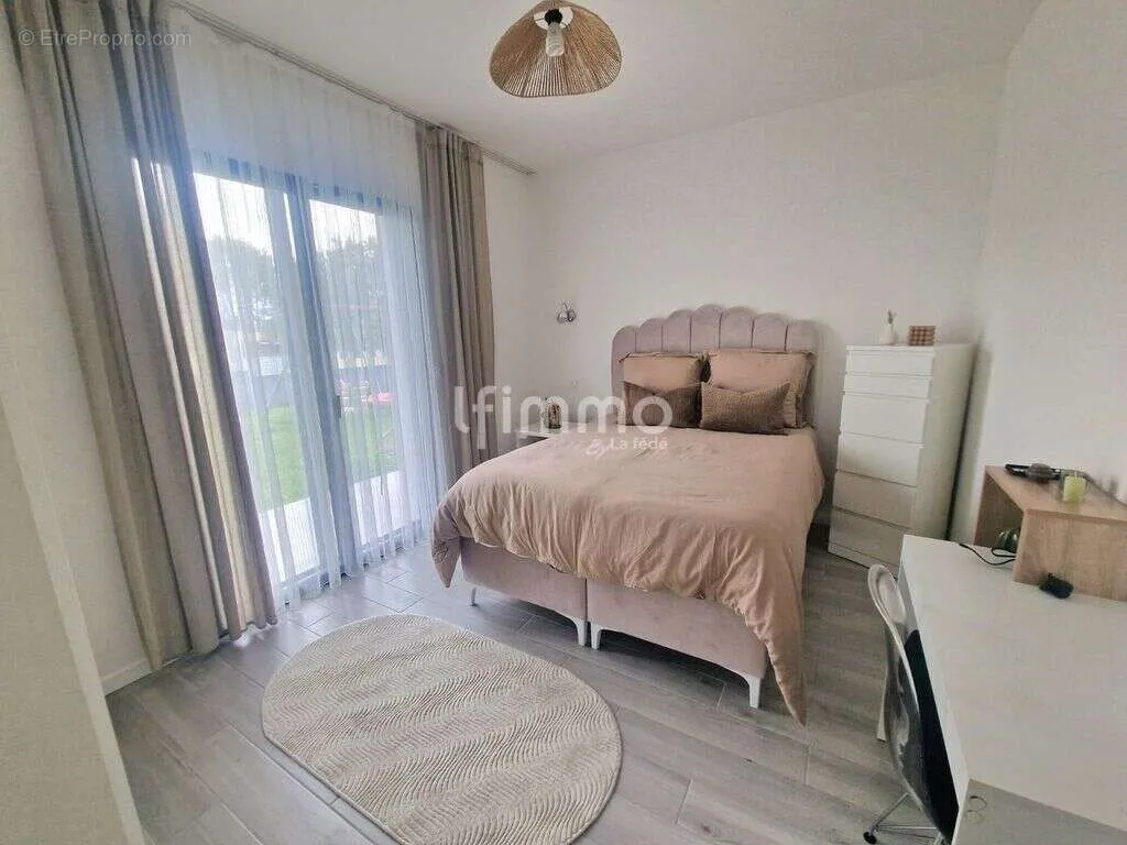 Magamistoad - Contemporary Villa with Pool in Croignon