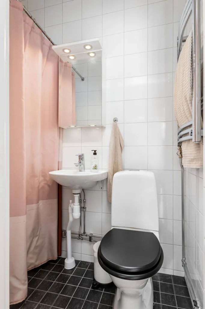 Vannitoad - Charming Studio Flat with Balcony in Linköping