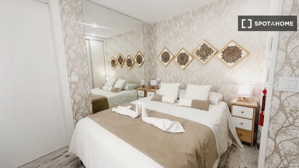 Bedrooms - Furnished Studio in Trafalgar, Madrid