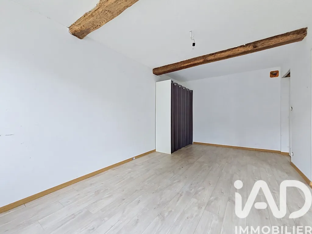Rooms - Traditional House with River Access in Wasigny