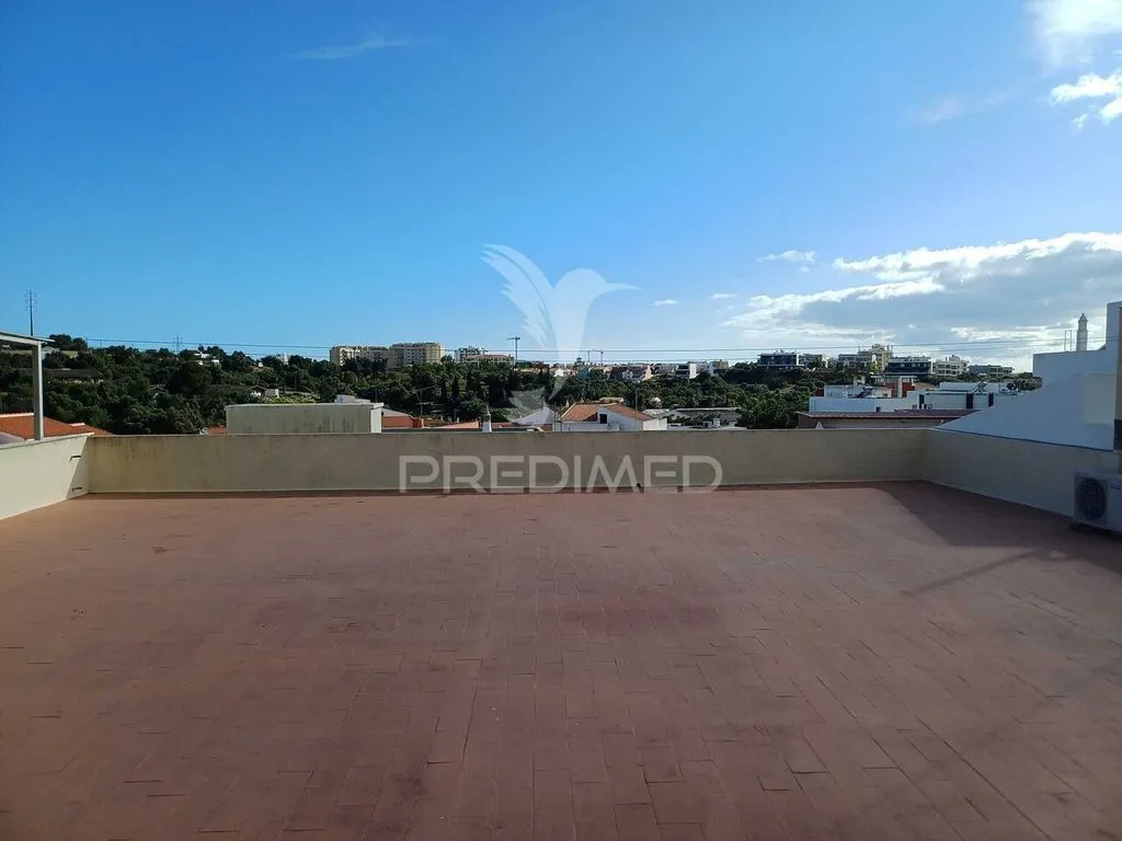 Terrass - Luxury Villa with Versatile Space in Portimão