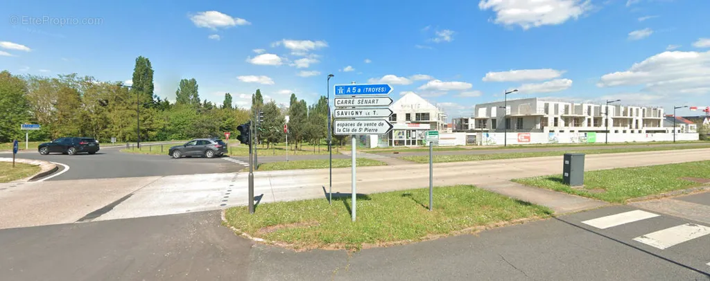 Välivaade - Parking Space in Saint-Pierre-du-Perray